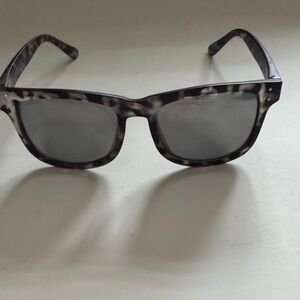 Zoo York Tortoiseshell Wayfarer-Style Sunglasses - Gray Lenses